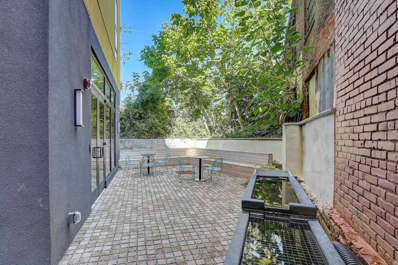 Frontdesk The Glenwood Apts Brewerytown Philadelphia Appartamento Esterno foto
